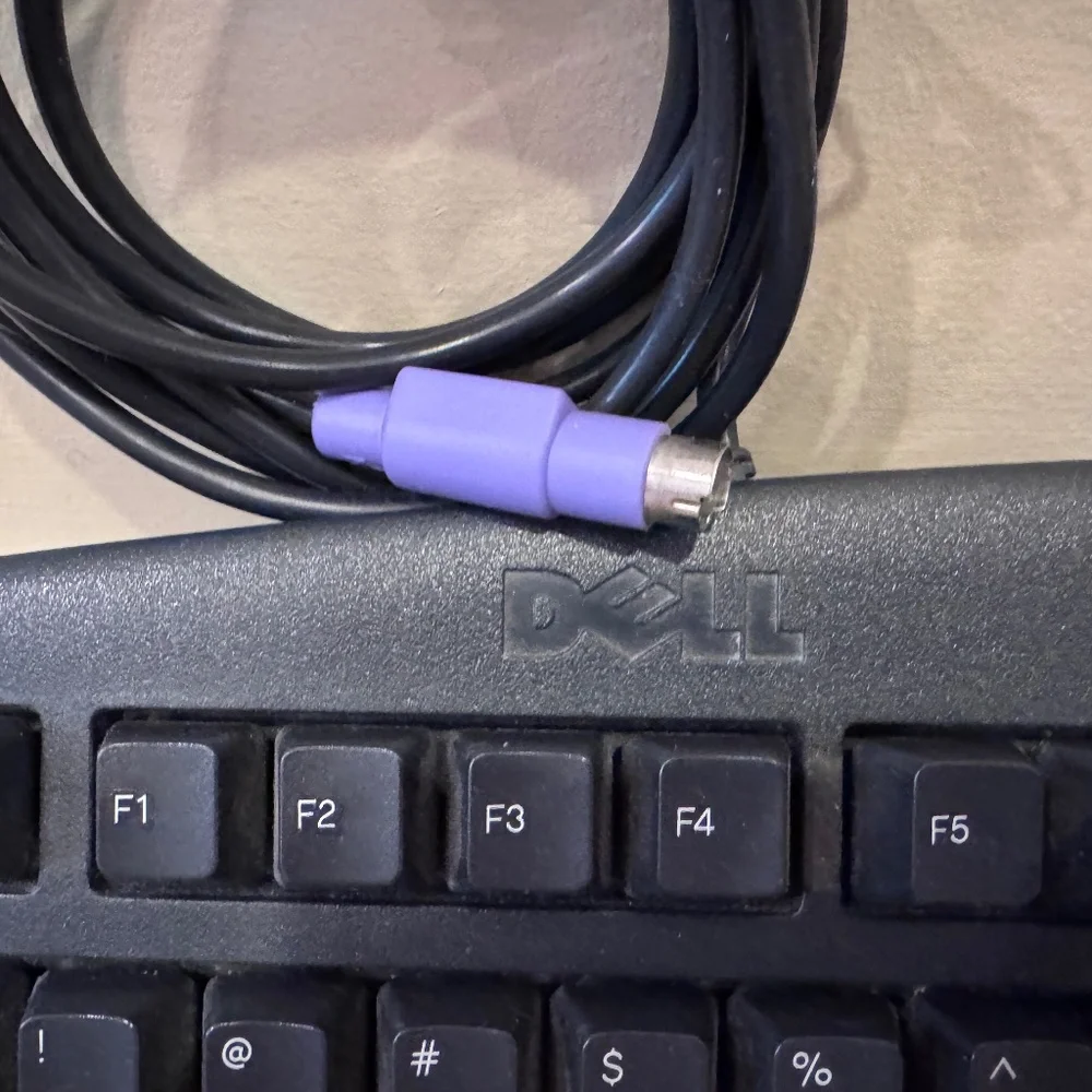 ❤️❤️ 3/$25 Dell wired in Keyboard